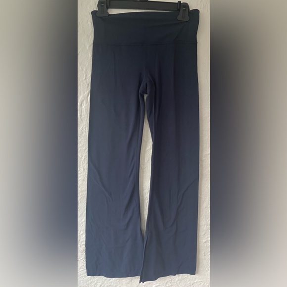 Athleta nylon / spandex navy blue flare leggings, ankle slit, elastic sides; S - Picture 1 of 7